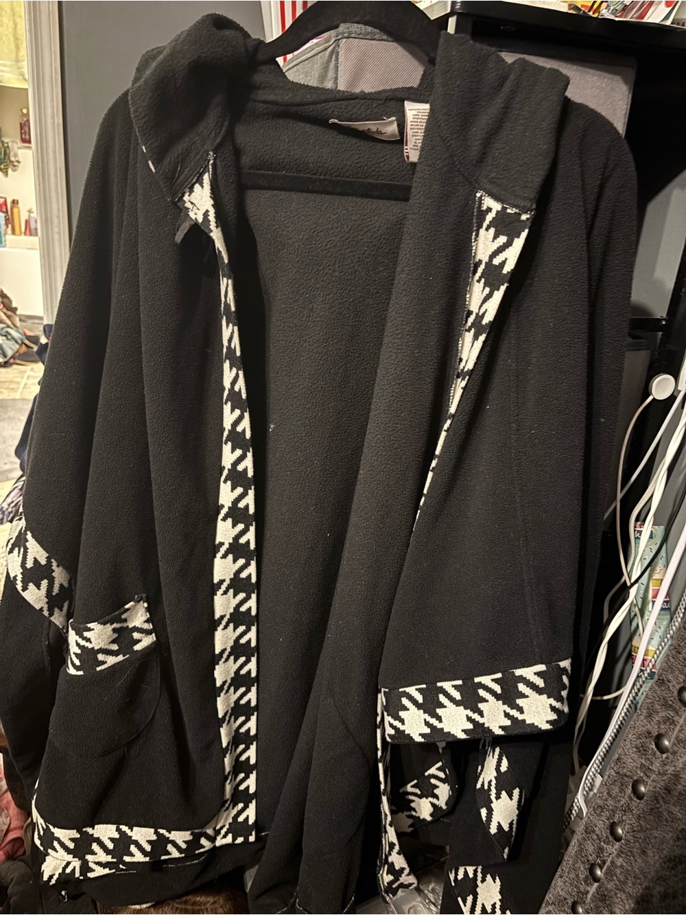 Le Moda Black Hooded Cape with Black-and-White Houndstooth Trim One Size